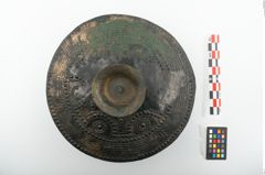 Foto von Bronzedeckel (NHMW-PRAE-025276)
